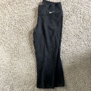 Nike Dri-Fit Crop Pants | Size S